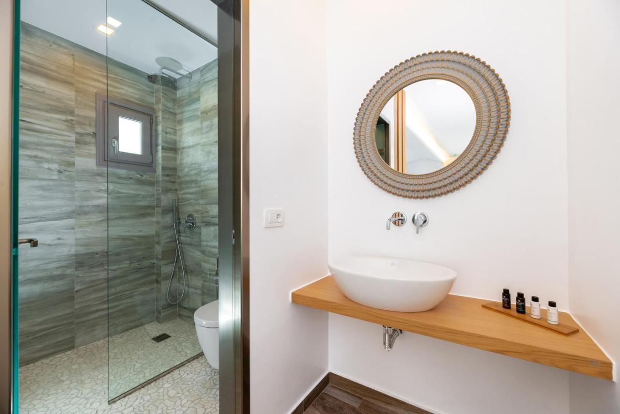 Deluxe Suites Santorini Тира Экстерьер фото