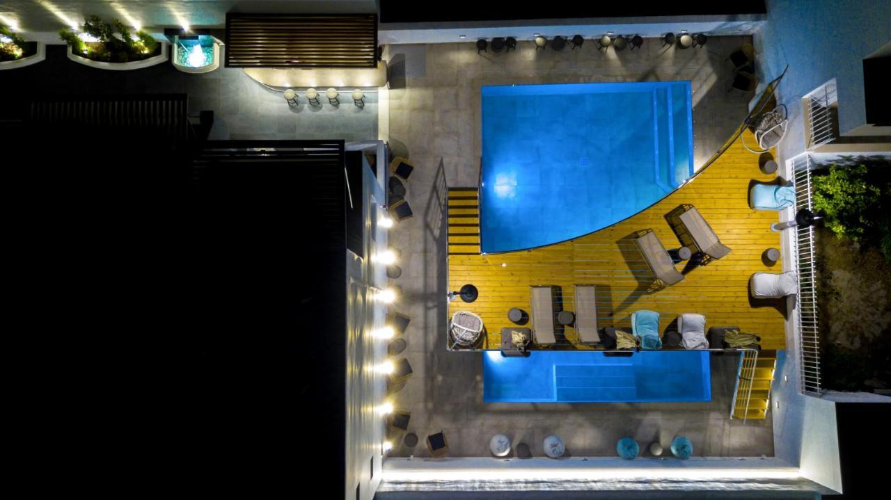 Deluxe Hotel Santorini Тира Экстерьер фото
