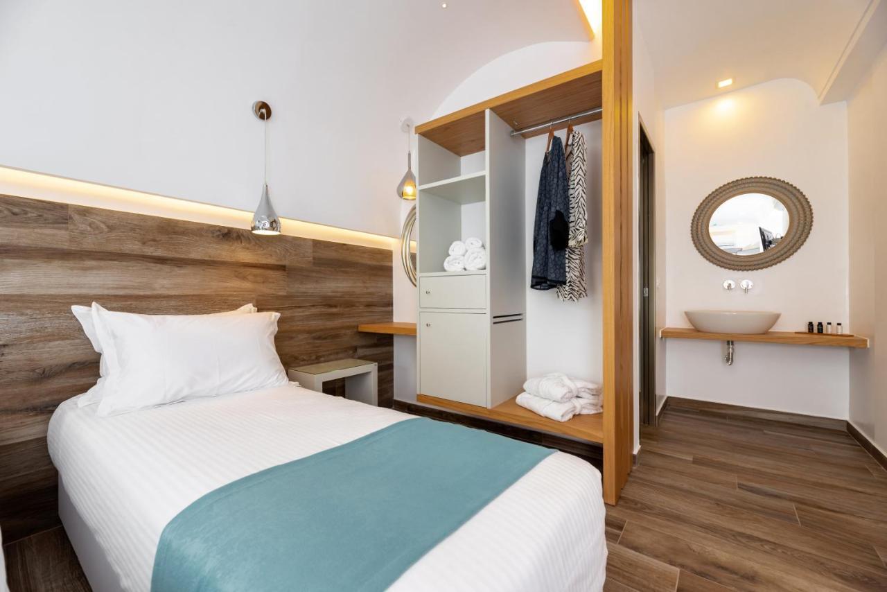 Deluxe Hotel Santorini Тира Экстерьер фото