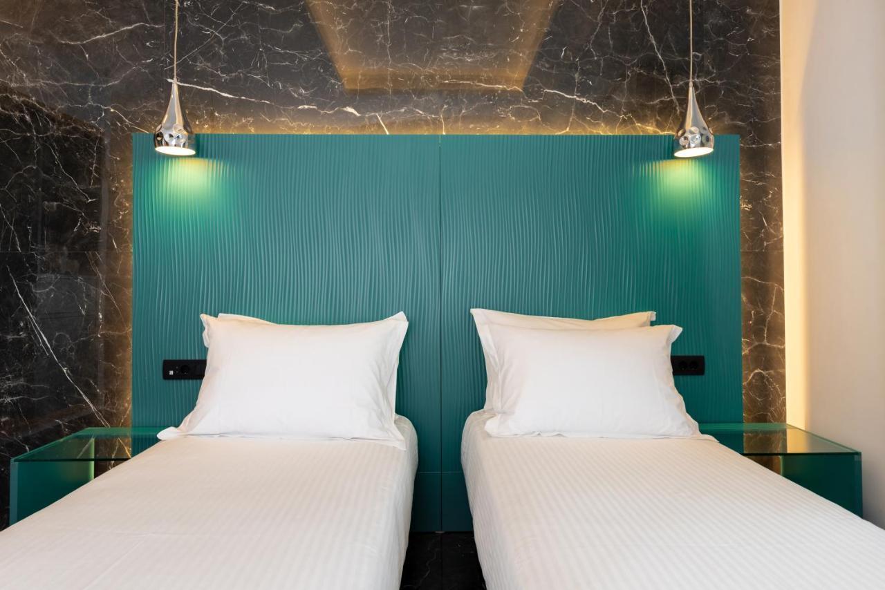 Deluxe Hotel Santorini Тира Экстерьер фото