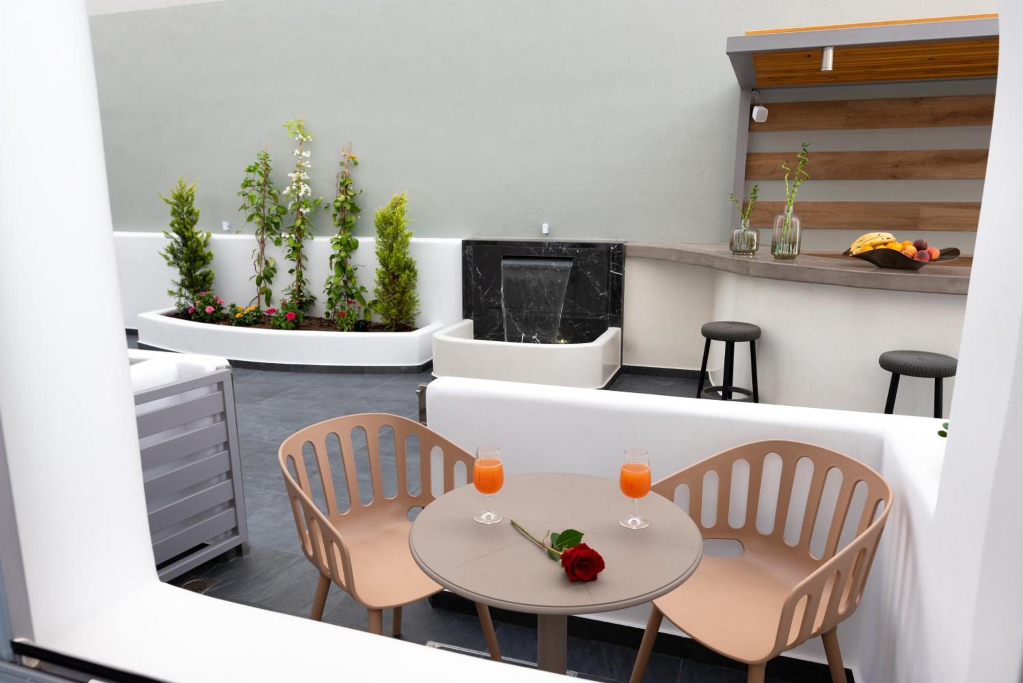 Deluxe Suites Santorini Тира Номер фото