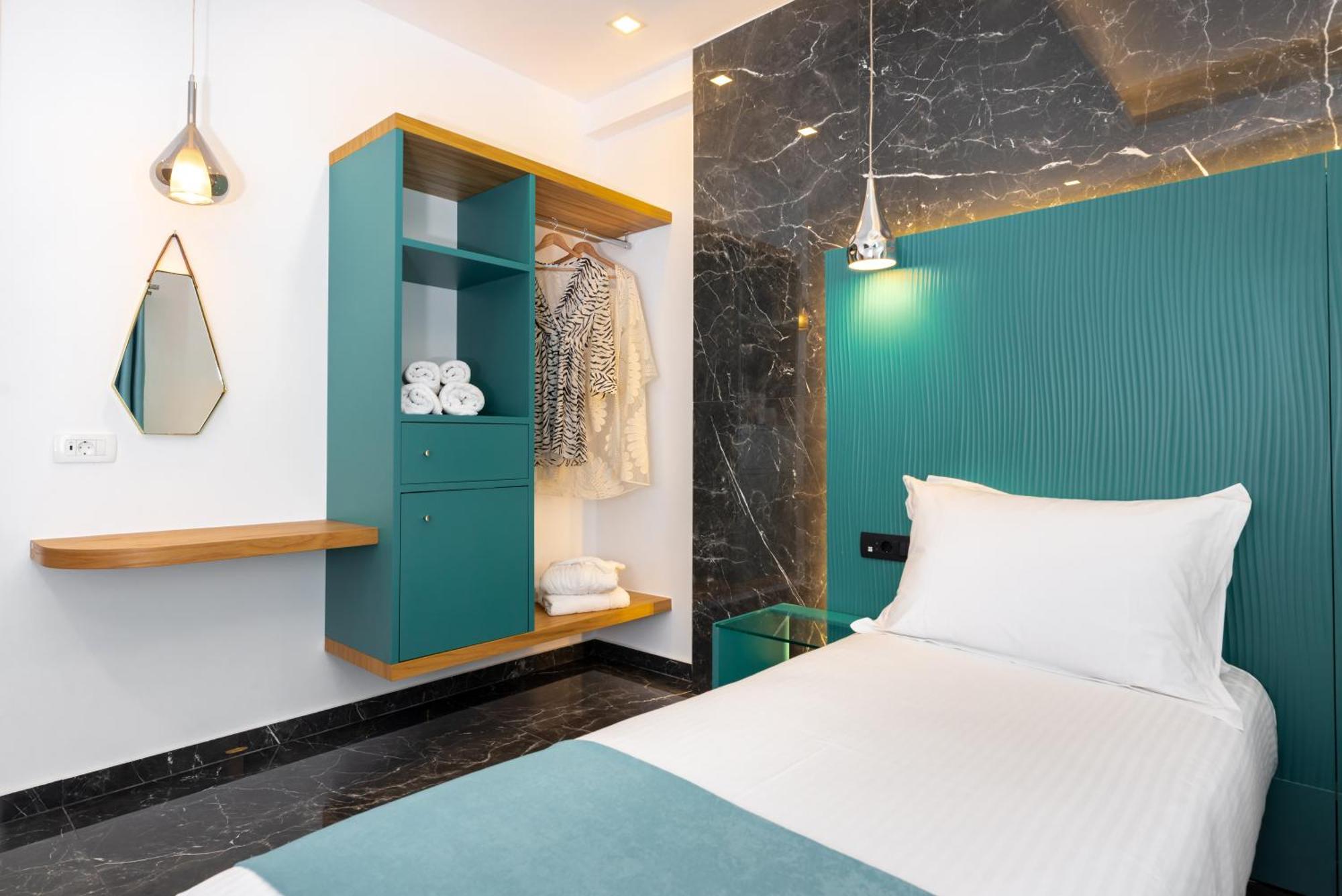 Deluxe Suites Santorini Тира Номер фото